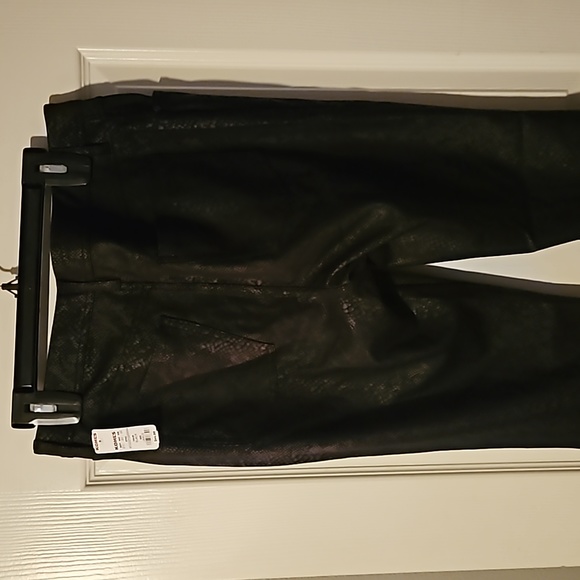 Pants - Picture 3 of 6